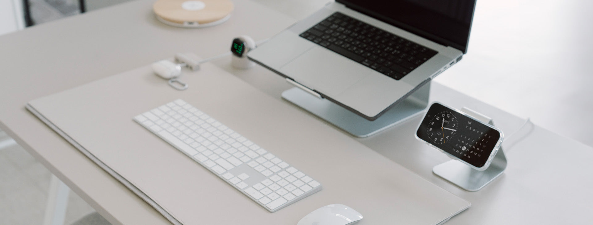 Maximizing Productivity:<br>How to Optimize Your Workflow with the Apple Ecosystem