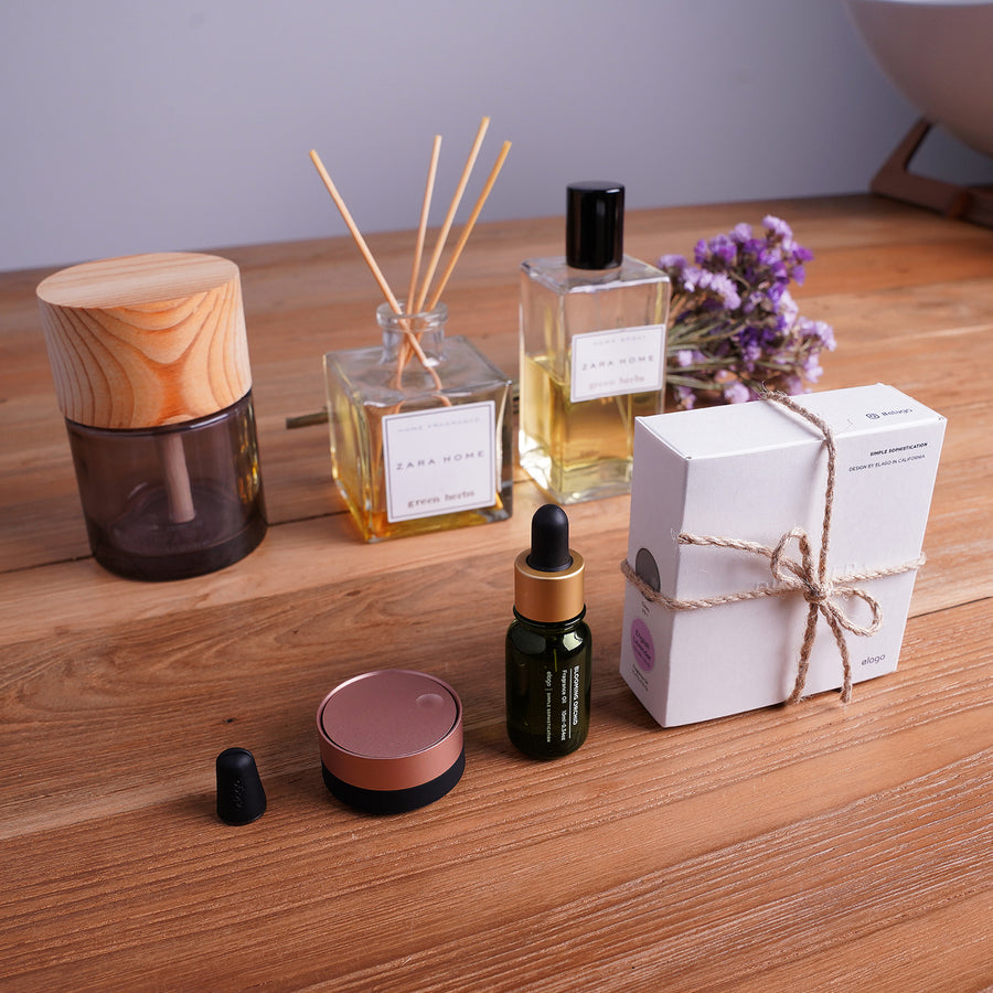 Aluminum Diffuser - Top: Black/Bottom: Black [4 Scents]